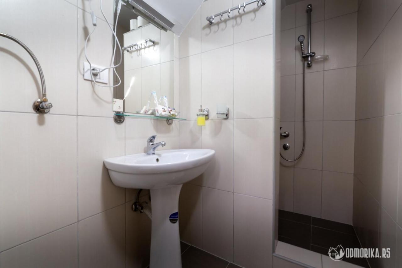 Apartmani Nina S Баина-Башта Экстерьер фото